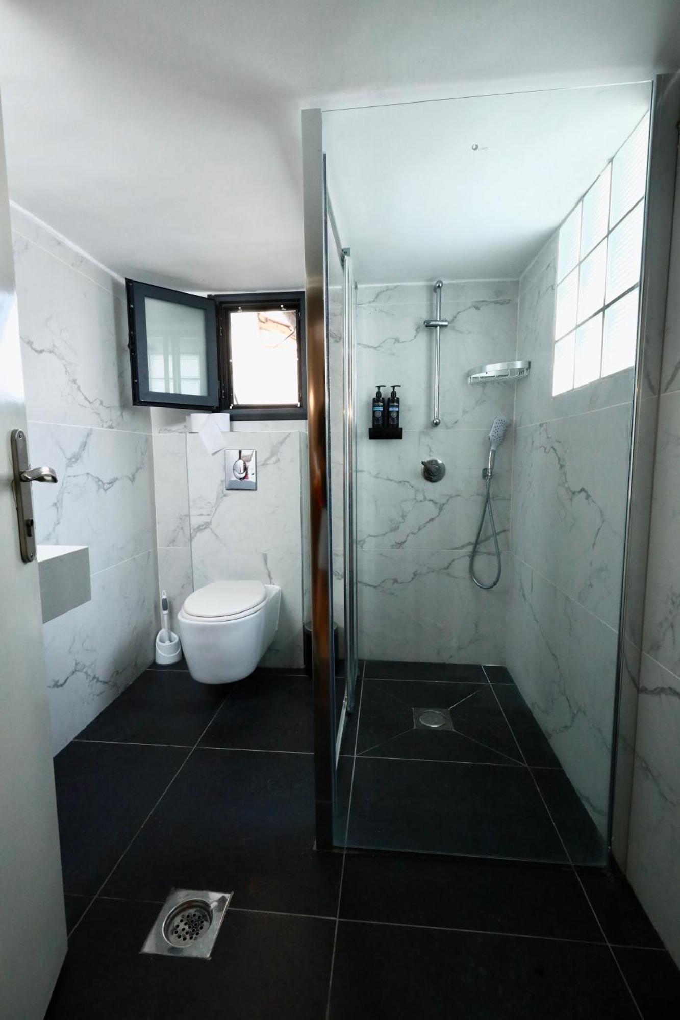 Petrakis Inn Baitulmaqdis Luaran gambar